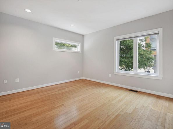 241 R Street NE A, Washington DC 20002