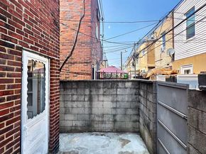 2441 S Hutchinson Street, Philadelphia PA 19148
