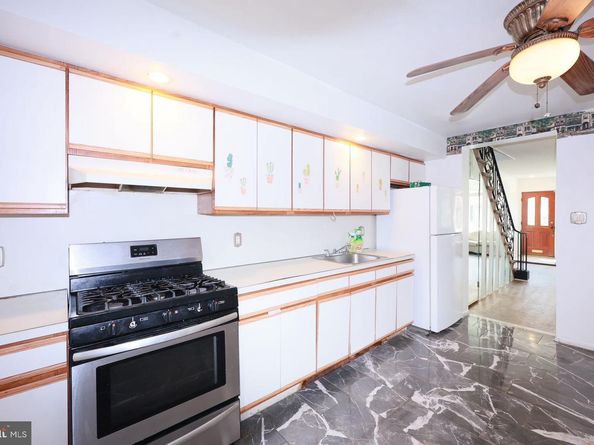 2441 S Hutchinson Street, Philadelphia PA 19148
