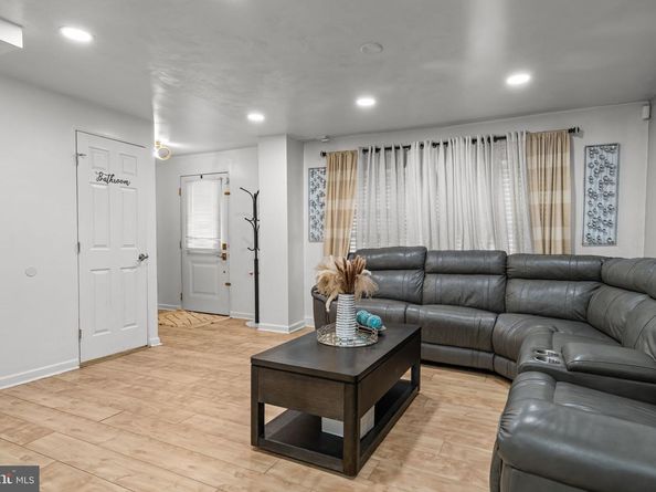 7309 Sycamore Avenue, Elkins Park PA 19027