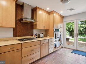 1911 Mount Vernon Street, Philadelphia PA 19130
