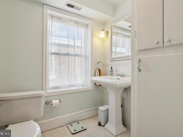 1911 Mount Vernon Street, Philadelphia PA 19130