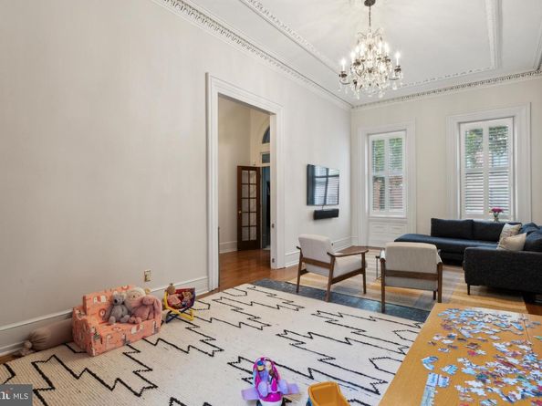 1911 Mount Vernon Street, Philadelphia PA 19130