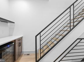 613 Mercy Street, Philadelphia PA 19148