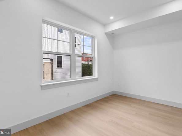 613 Mercy Street, Philadelphia PA 19148