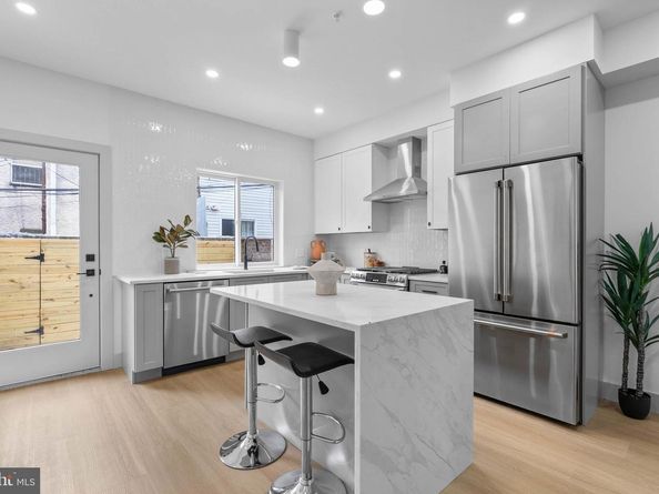 613 Mercy Street, Philadelphia PA 19148