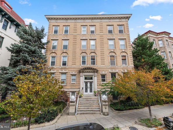 2611 Adams Mill Road NW 208, Washington DC 20009