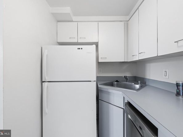 2611 Adams Mill Road NW 208, Washington DC 20009