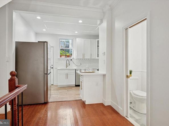 2124 Pierce Street, Philadelphia PA 19145