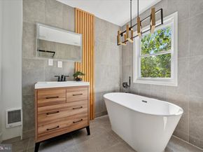 2124 Pierce Street, Philadelphia PA 19145