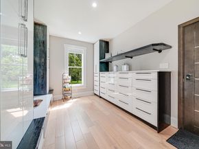 9908 Blake Lane, Oakton VA 22124