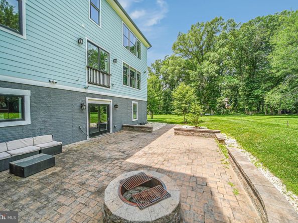 9908 Blake Lane, Oakton VA 22124