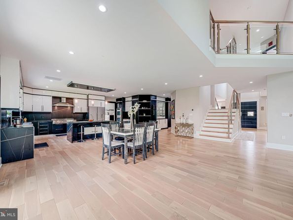9908 Blake Lane, Oakton VA 22124
