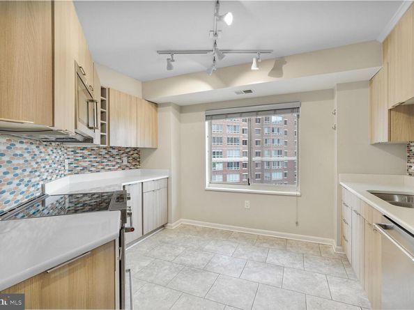 2151 Jamieson Avenue 809, Alexandria VA 22314