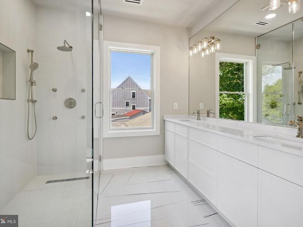 1610 12TH Street S, Arlington VA 22204