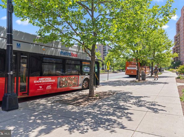 1610 12TH Street S, Arlington VA 22204