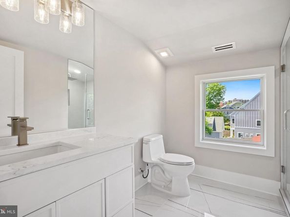 1610 12TH Street S, Arlington VA 22204