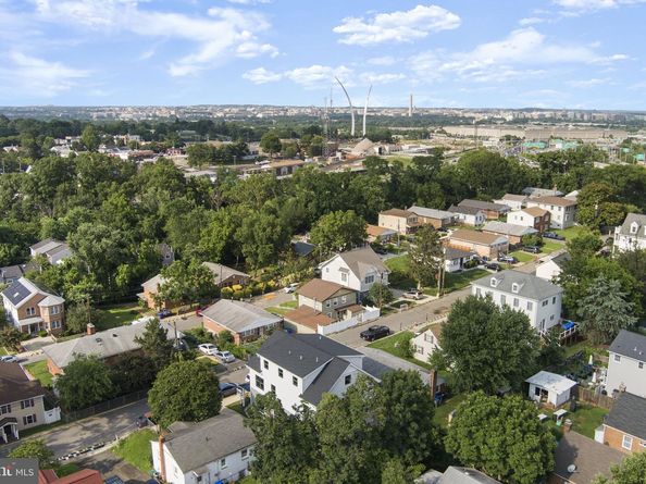 1610 12TH Street S, Arlington VA 22204