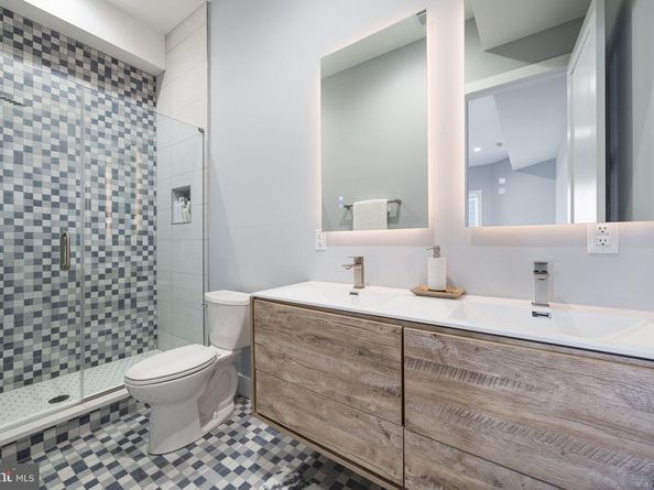 1519 Wallace Street, Philadelphia PA 19130