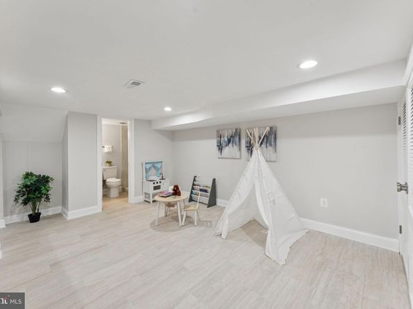 17 Longfellow Street NW, Washington DC 20011