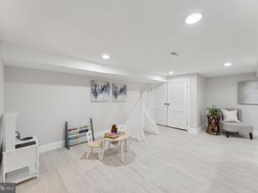 17 Longfellow Street NW, Washington DC 20011
