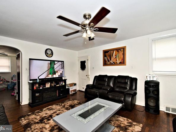7815 Horrocks Street, Philadelphia PA 19152