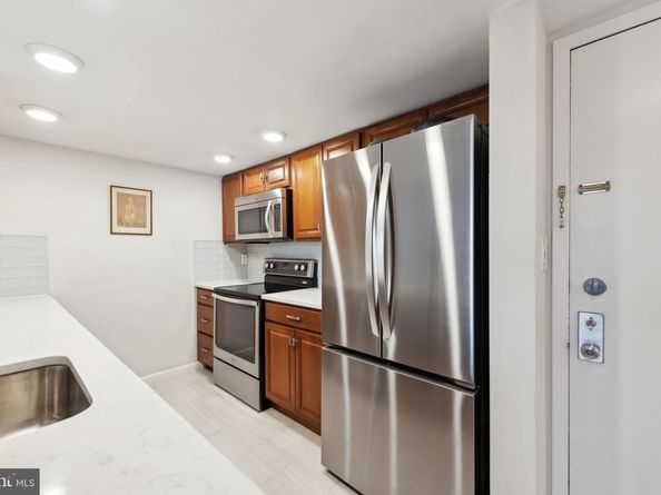 1700 17TH Street NW 403, Washington DC 20009