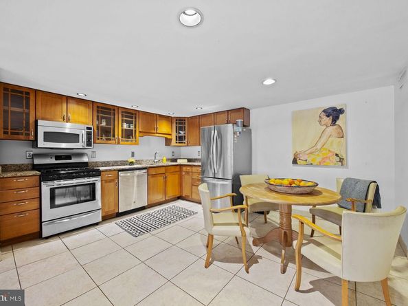 826 S 2nd Street 3, Philadelphia PA 19147