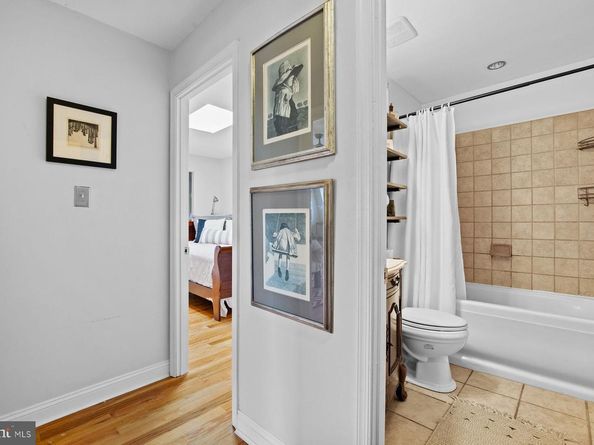 826 S 2nd Street 3, Philadelphia PA 19147