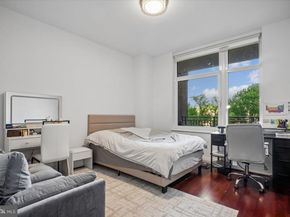 8220 Crestwood Heights Drive 301, Mclean VA 22102