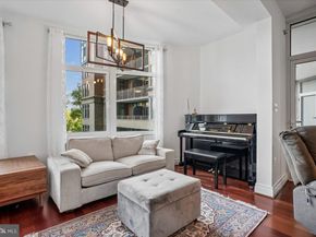 8220 Crestwood Heights Drive 301, Mclean VA 22102