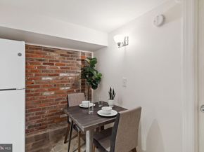 1305 Spruce Street TH1C, Philadelphia PA 19107