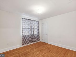 1305 Spruce Street TH1C, Philadelphia PA 19107