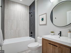 2616 S 18TH Street 22, Philadelphia PA 19145