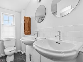 902 S Saint Asaph Street, Alexandria VA 22314