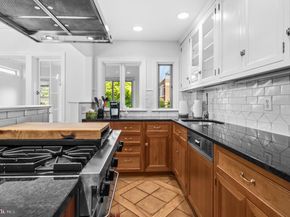 902 S Saint Asaph Street, Alexandria VA 22314