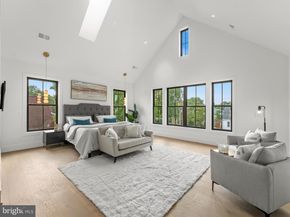 906 Hillcrest Drive SW, Vienna VA 22180