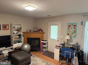 2550 James Madison Circle, Herndon VA 20171