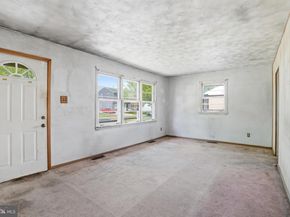 1402 Susan Avenue, Croydon PA 19021