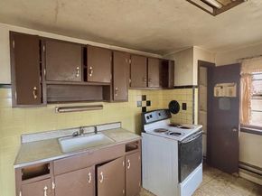 828 Broad Street, Collingdale PA 19023