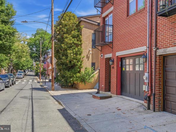913 N Lawrence Street, Philadelphia PA 19123