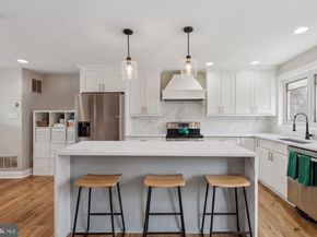 913 N Lawrence Street, Philadelphia PA 19123