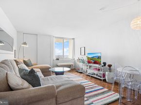 604 S Washington Square 2311, Philadelphia PA 19106