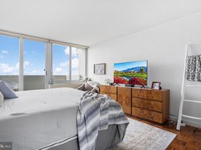 604 S Washington Square 2311, Philadelphia PA 19106
