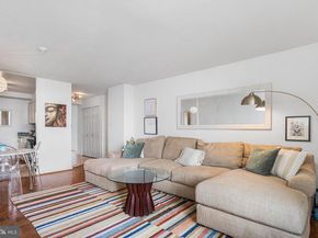 604 S Washington Square 2311, Philadelphia PA 19106