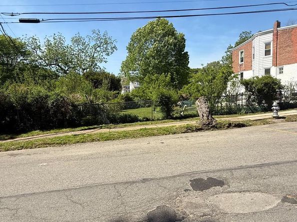 32 S 12TH Street, Darby PA 19023