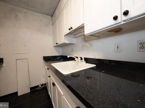 1919 Chestnut Street 1824, Philadelphia PA 19103