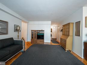 1919 Chestnut Street 1824, Philadelphia PA 19103