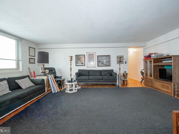 1919 Chestnut Street 1824, Philadelphia PA 19103