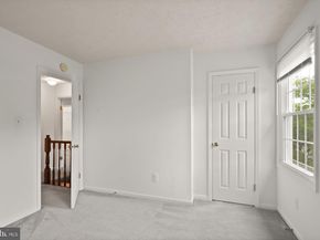 169 Applegate Drive, Sterling VA 20164